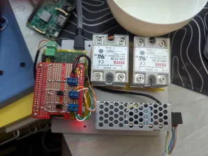 Nově na RPi 3B se SSR a přiravoou pro analog