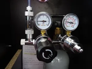 Dvoustupňový CO2 redukční ventil Dvoustupňový CO2 redukční ventil